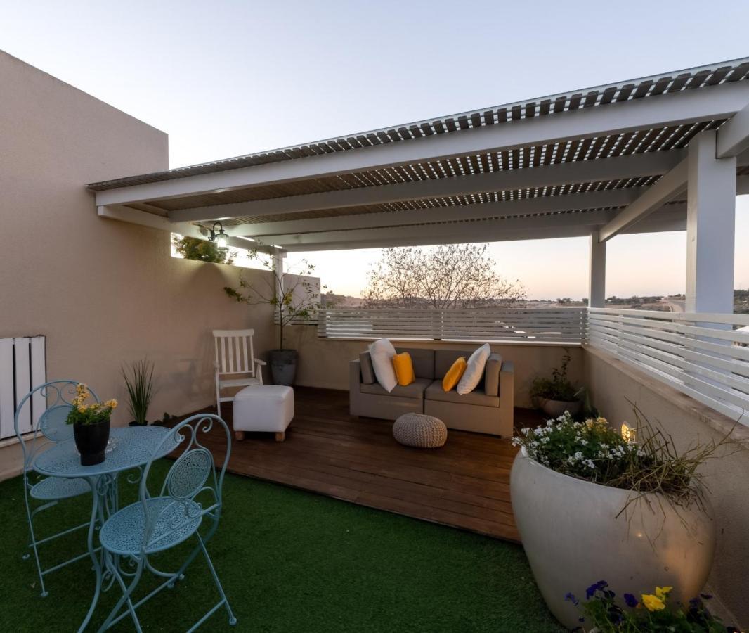 אוסנתה סוויטת בוטיק עם בריכה פרטית Villa Kefar Weradim Bagian luar foto