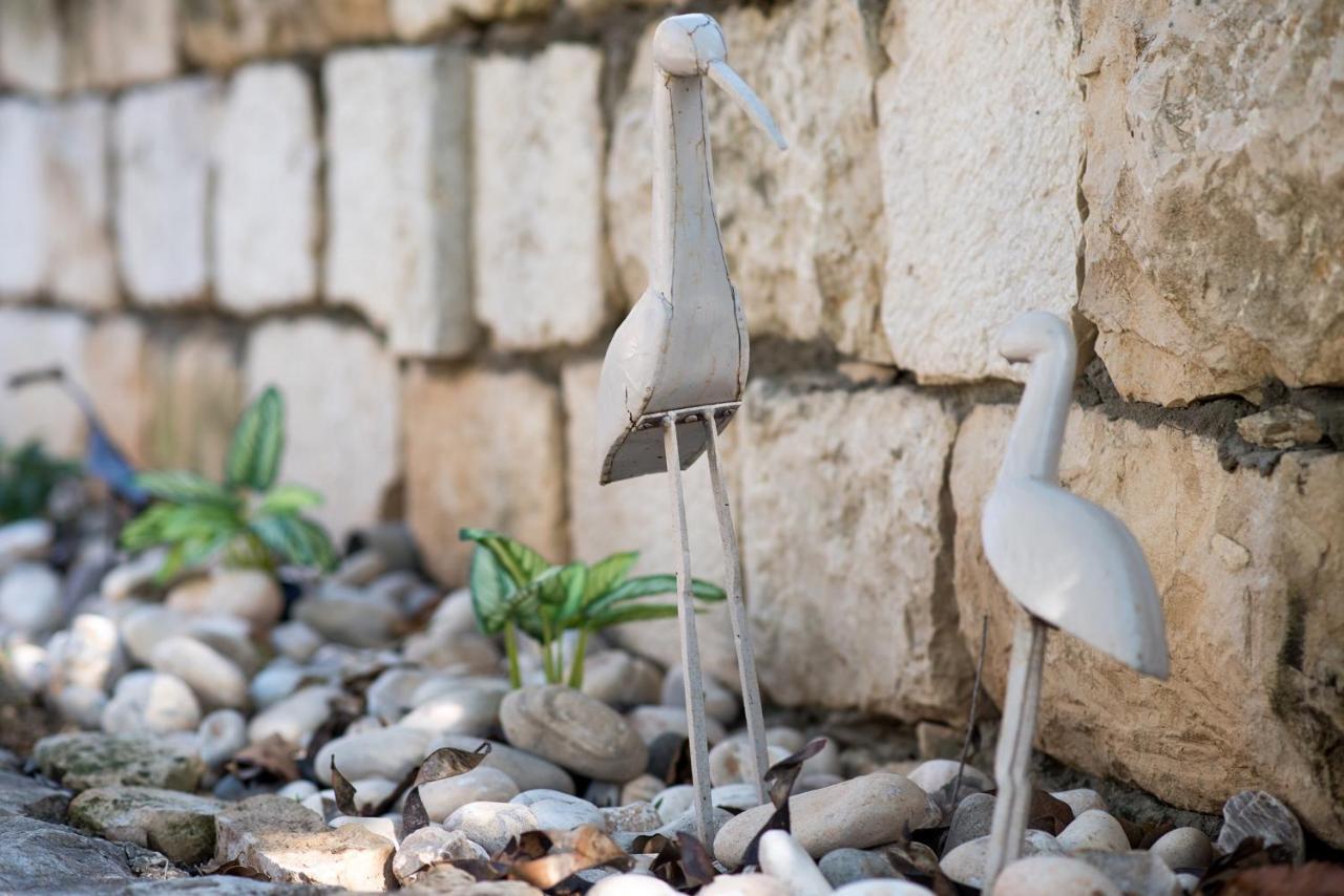אוסנתה סוויטת בוטיק עם בריכה פרטית Villa Kefar Weradim Bagian luar foto
